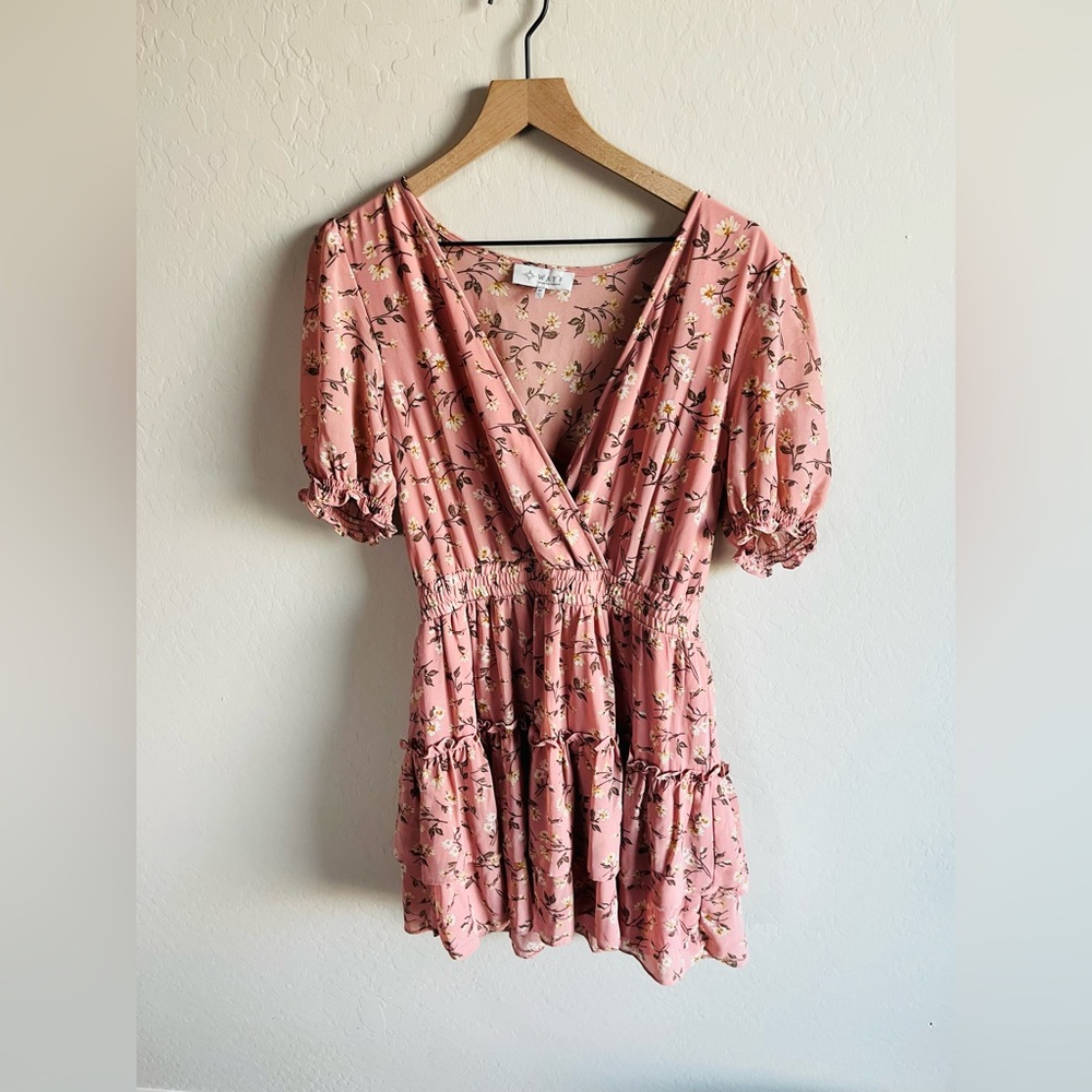Wayf Floral Blush Tiered Mini Dress Size M Feminine Dainty